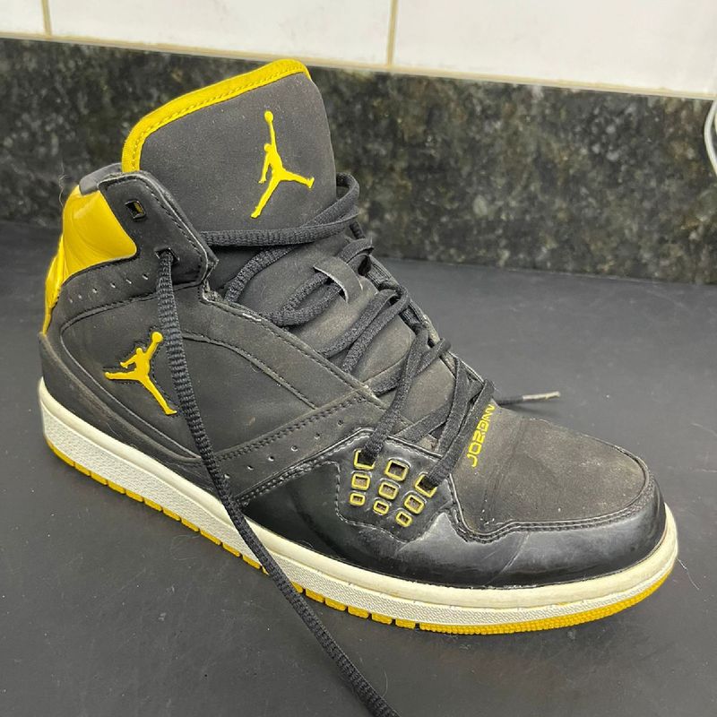 Jordan flight 23 black 2025 and yellow