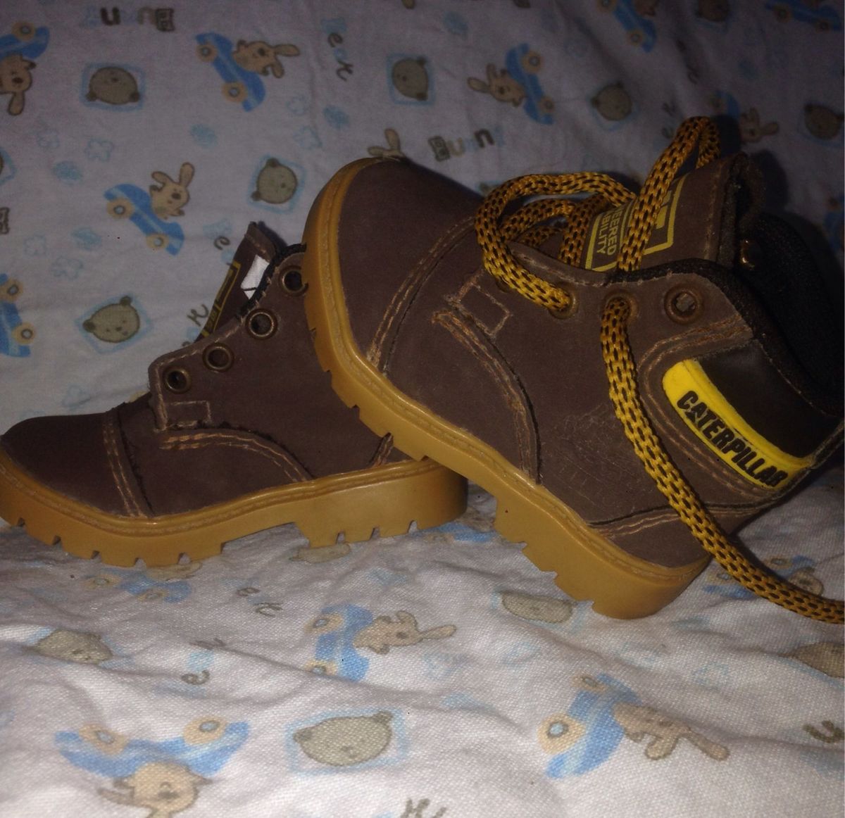 bota caterpillar original infantil