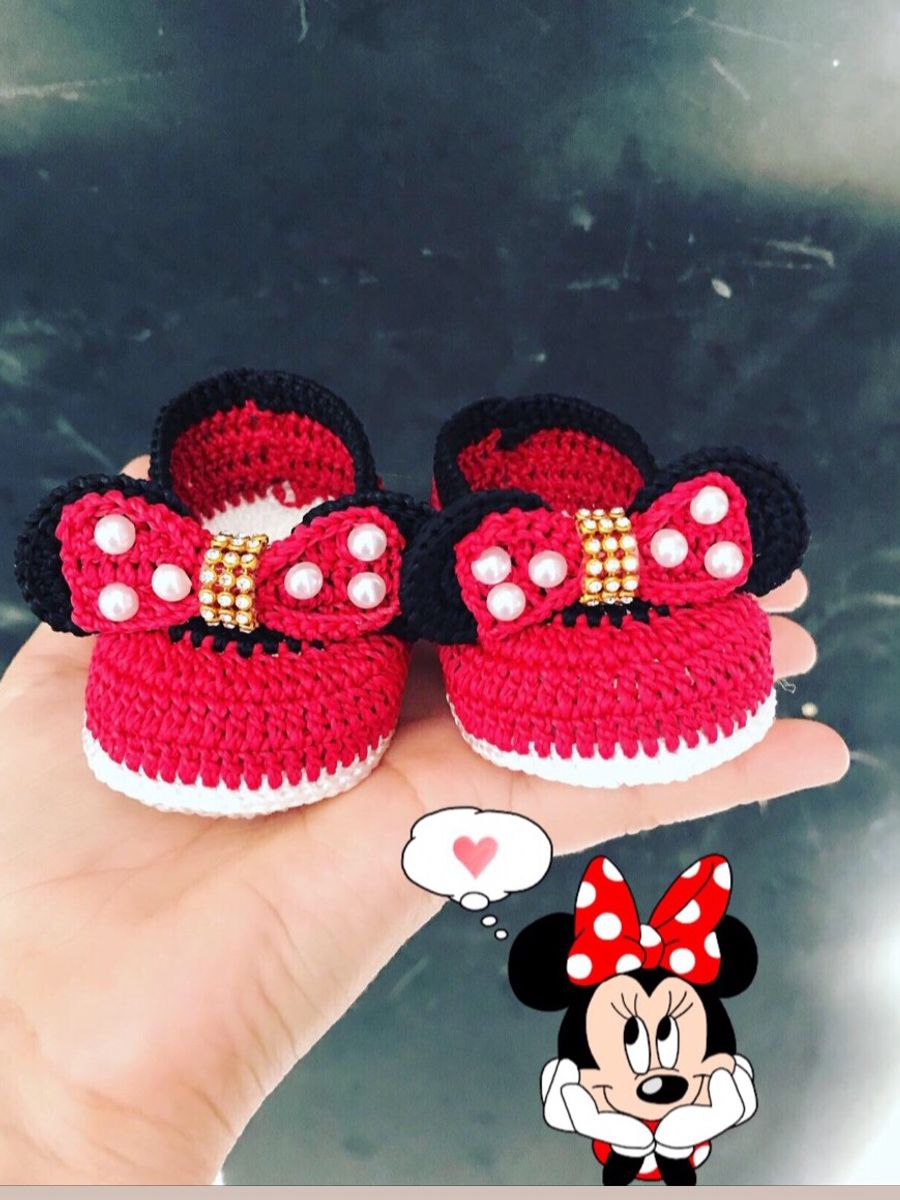 sapatinho de crochê da minnie