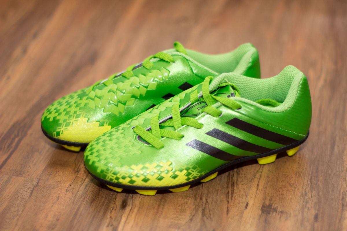 chuteira da adidas verde