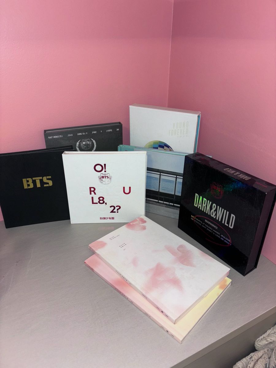Kit Álbuns Bts Originais | Item de Música Bts Usado 141376490 | enjoei