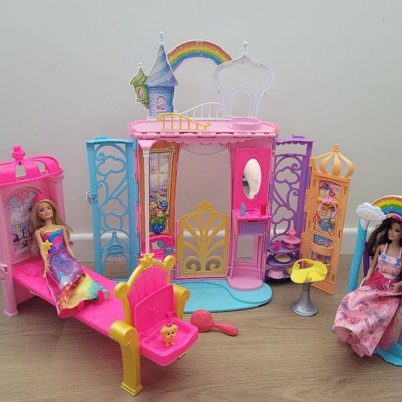 Kit Barbie Castelo de Arco Iris e Dreamtopia Balanco Trono Brinquedo Mattel Usado 88749400 enjoei