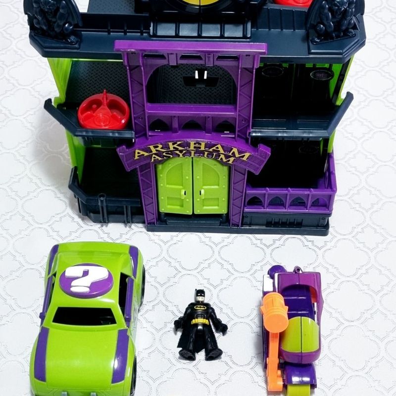 Batman e Coringa: Os toys de Arkham Asylum invadem sua mesa • Com Limão