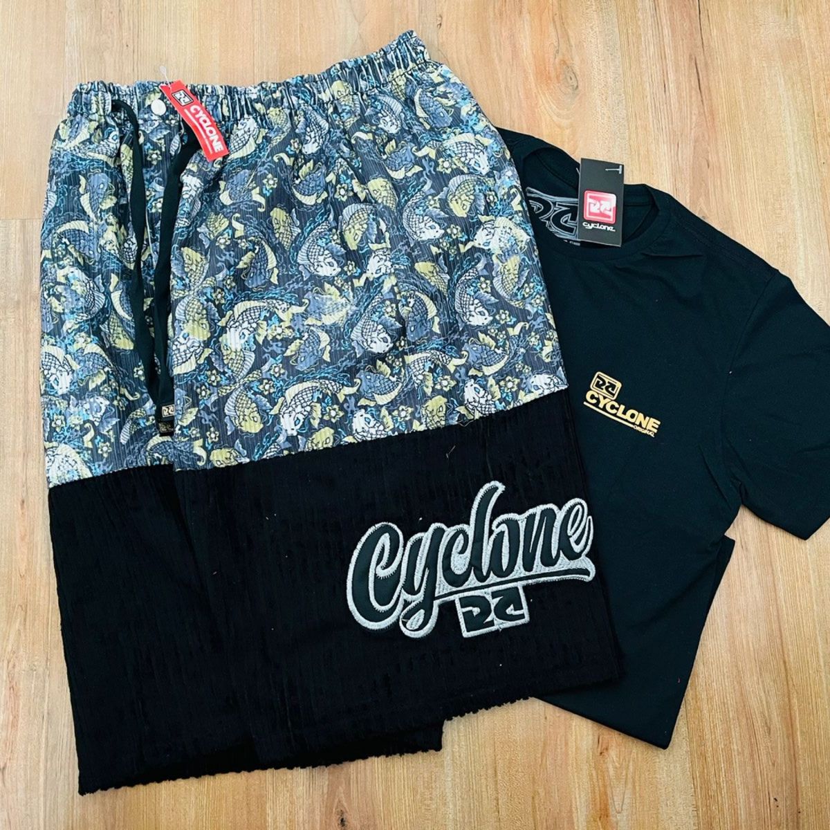 Kit Bermuda da Cyclone Veludo de Quebrada e Camiseta Mandrake Bermuda