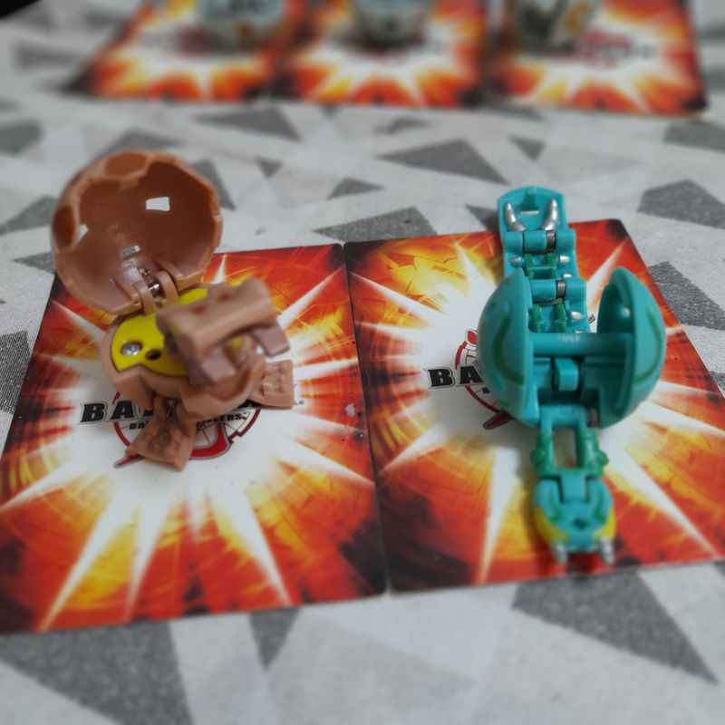 Kit com Bakugan Produto Vintage e Retro Bakugan Usado 89027321