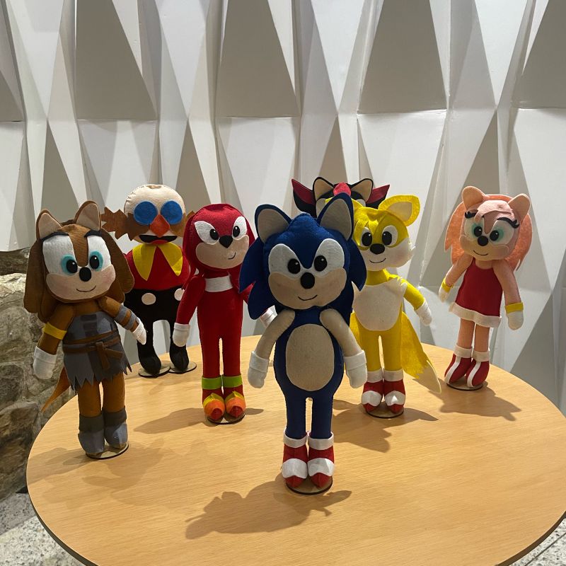 Sonic e amigos em feltro