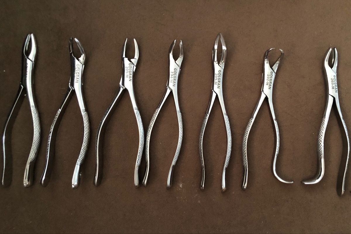 Kit de Fórceps Essenciais Cirurgia Odontologia Cacareco Golgran Nunca