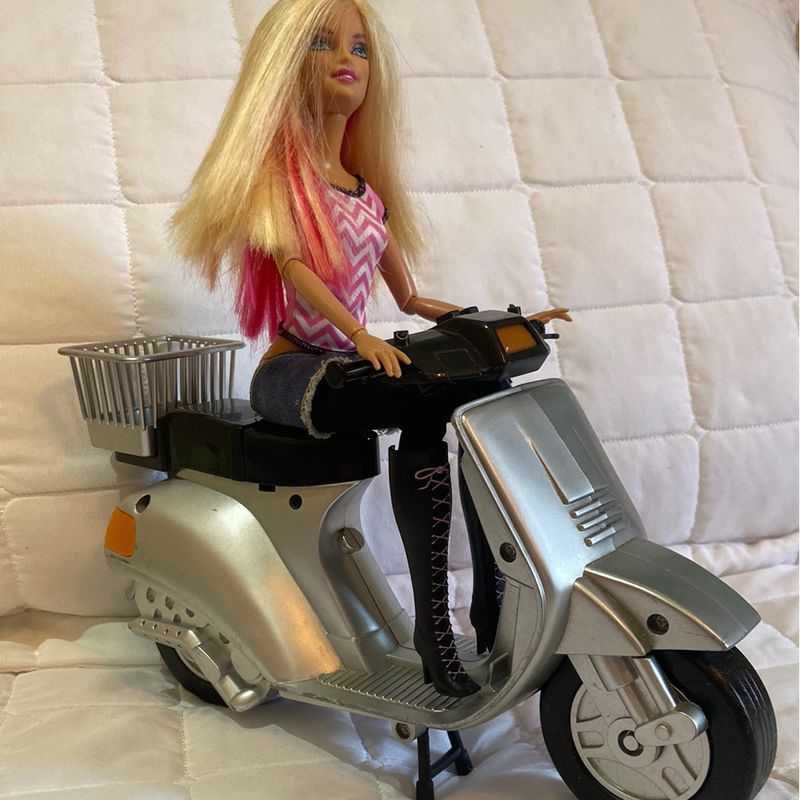 Barbie Articulada em Oferta