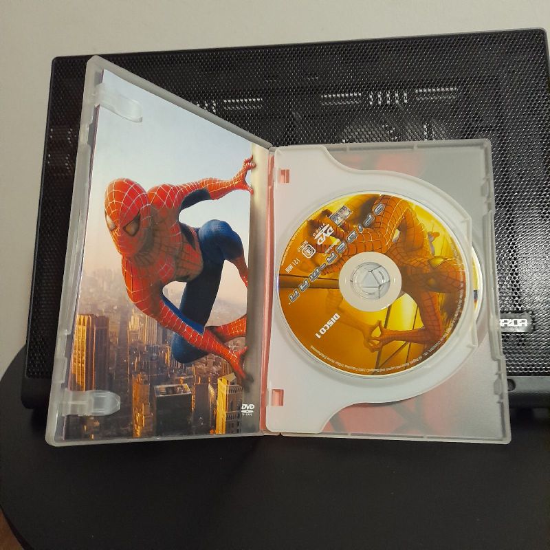Kit 5 em 1 com DVD Marvel - Homem Aranha