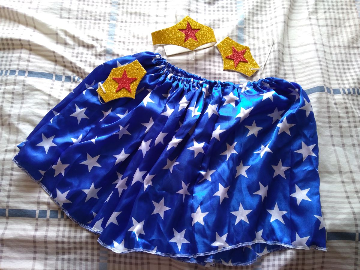 short saia mulher maravilha