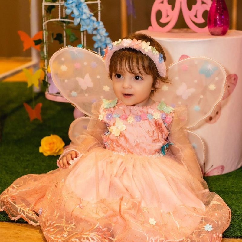 Kit Festa de Luxo Vestido com Asa e Tiara Jardim Encantado de