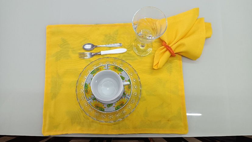 kit guardanapos oxford amarelo canário | toque de elegância à mesa - panos & guardanapos design de mesa