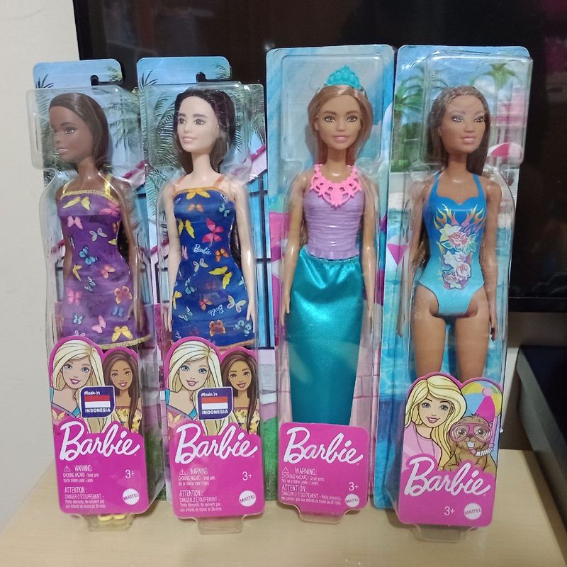 Kit Com 3 Vestidos De Princesa Para Boneca Barbie