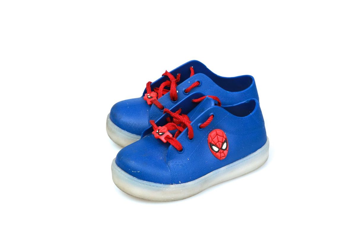 tenis homem aranha nike