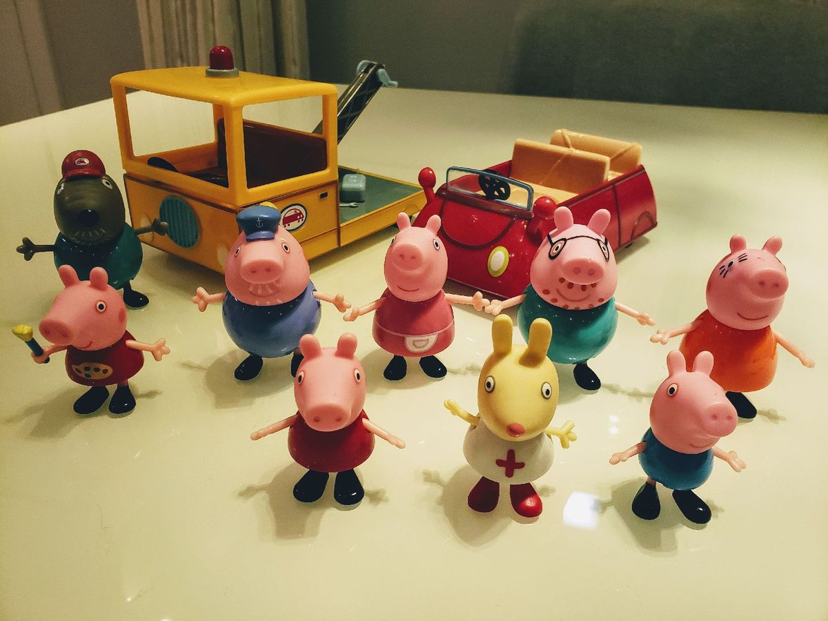 Kit Casa Com Jardim Da Peppa Pig + Kit Com 5 Personagens