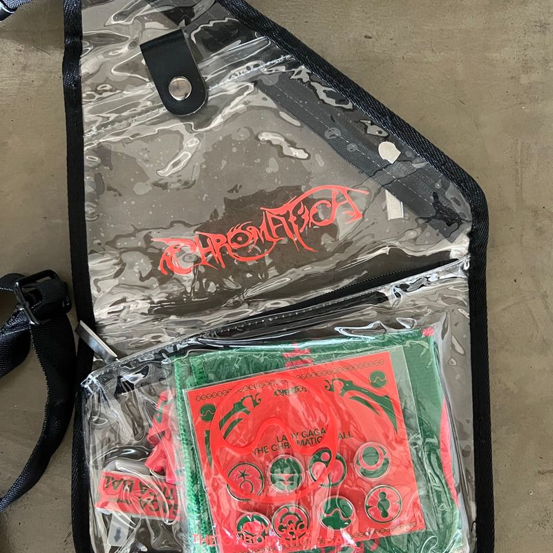 Lady Gaga Chromatica Ball VIPパスと傘セット Lady Gaga Kit Vip The Chromatica Ball Tour | Lady Gaga Nunca Usado