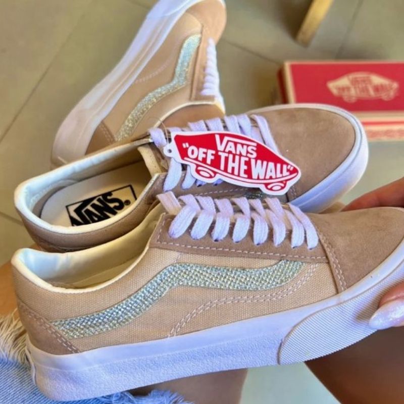 Tenis store nude vans