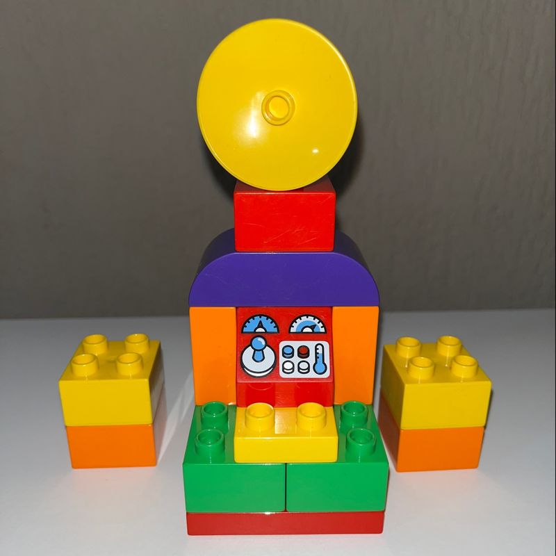 Kit de Festa (Pegue e Monte) Tema Lego/Roblox Ou Minicrafit com 9