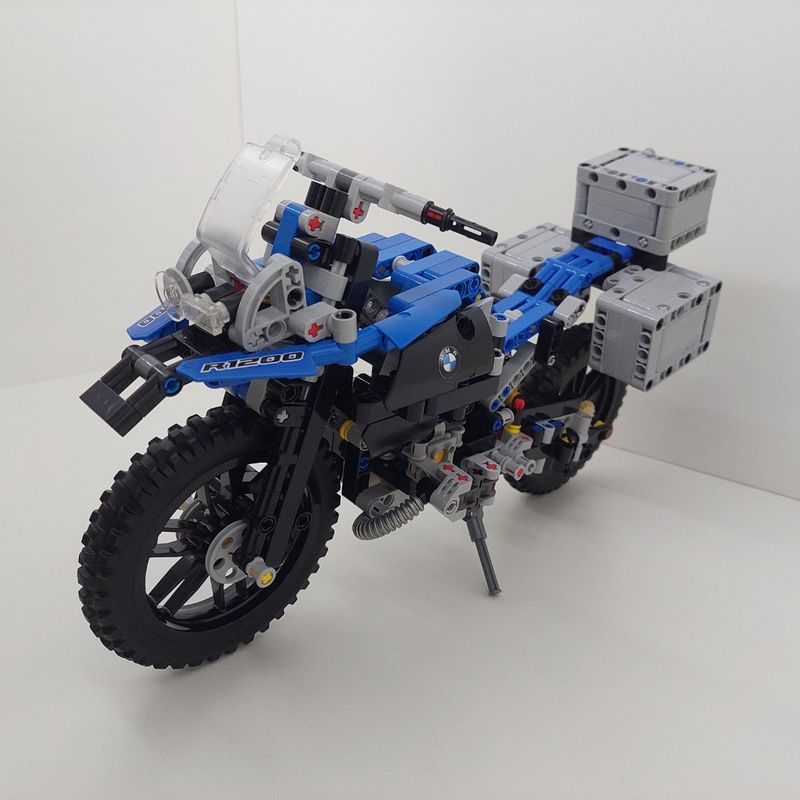 LEGO Technic: shops BMW R1200 GS Adventure Bike #42063