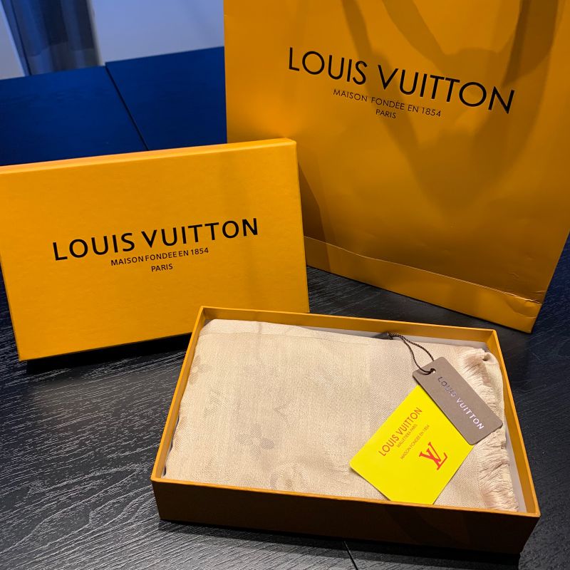 Lenço Bandana Echarpe modelo Louis Vuitton tamanho grande 90x90 super moda  feminina