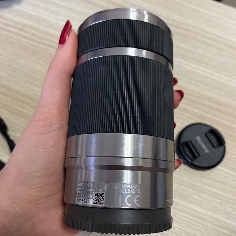Lente Sony 55-210mm F4.5-6.3 Oss E-Mount Prata (Sel55210