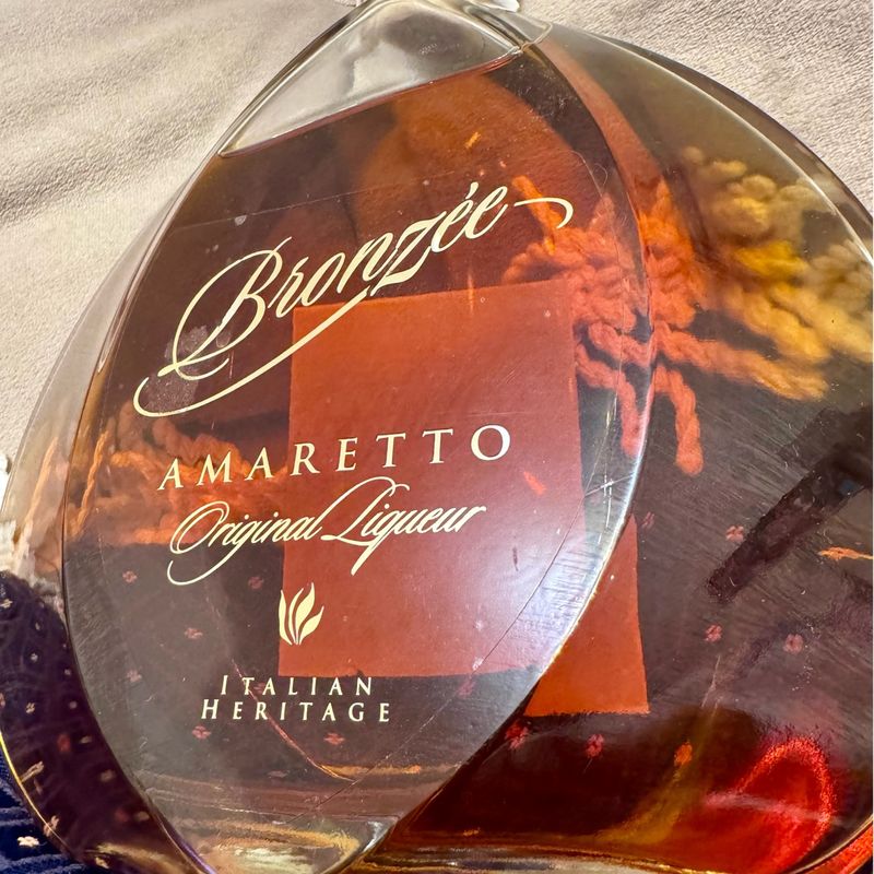 Licor Amaretto Original Bronzée 700ml | Halston Heritage Nunca