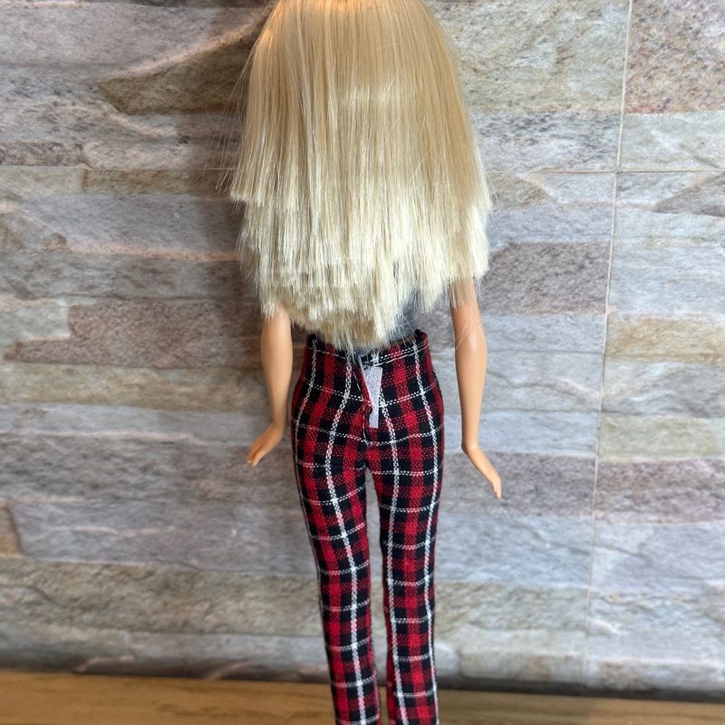 Boneca Barbie Top Loira Com Roupas Extras Lindas E Rara