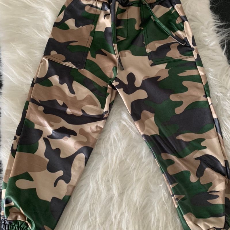 Calça camuflada 2024 para menina