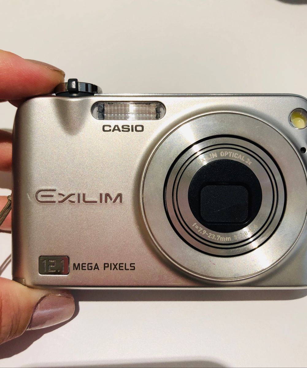 Linda Câmera Casio Exilim 12.1 Mega Pixels Produto Masculino Casio