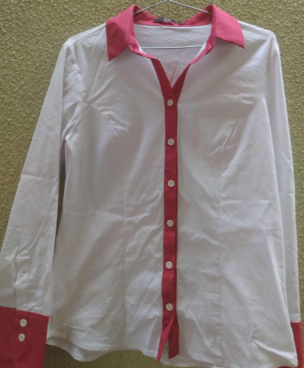 camisa social branca com detalhes