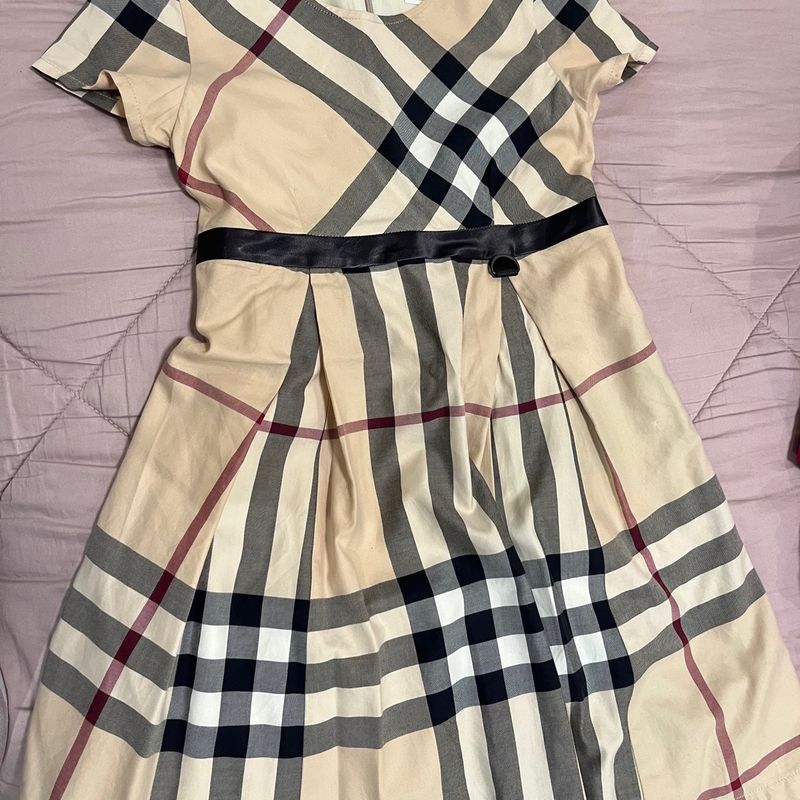 Lind ssimo Vestido Burberry Roupa Infantil para Menina Burberry Usado 89906368 enjoei