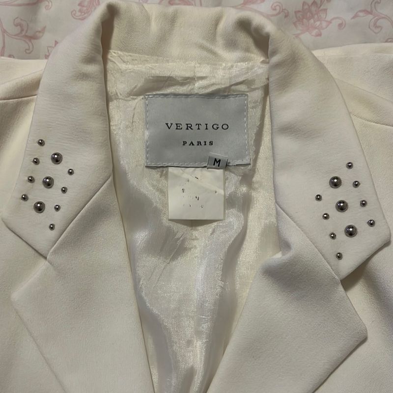 Lindo Blaser Vertigo Paris com Tachinhas Terno Feminino Vertigo Paris  Usado 82852188 enjoei