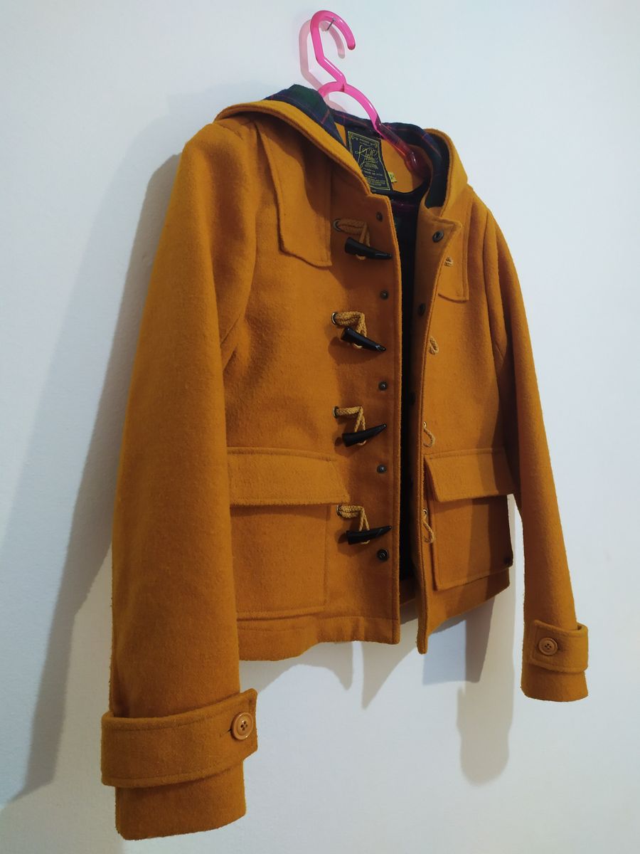 casaco cor mostarda feminino
