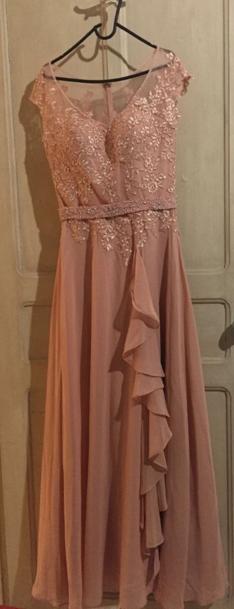 vestido com tecido chiffon