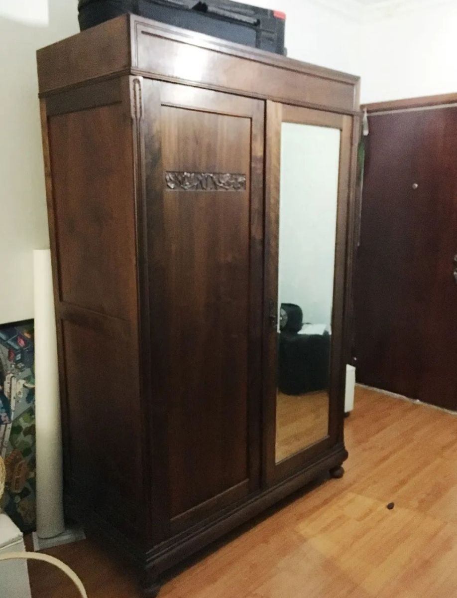 Lindo Guardaroupa Madeira Nobre com Espelho