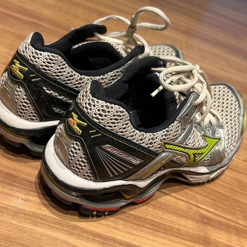 Lindo Mizuno Wave Creation 11 - Cinza com Detalhes em Verde Limao