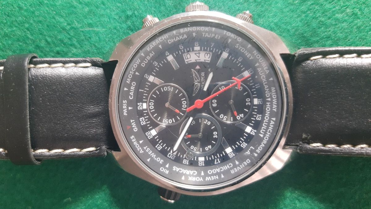 Aviator avw8822g80 hotsell