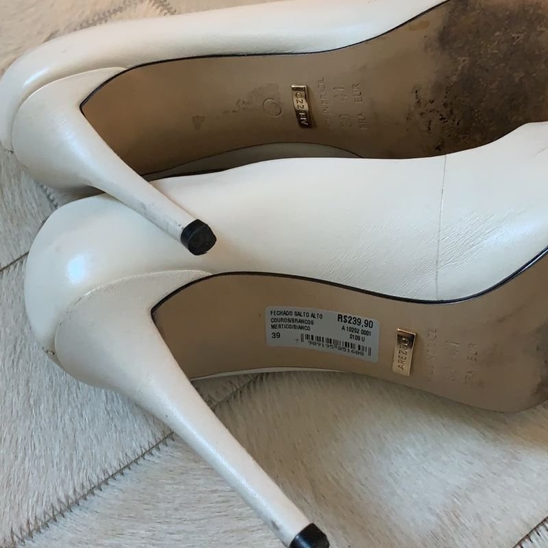 Lindo Scarpin Branco Arezzo Sapato Feminino Arezzo Usado