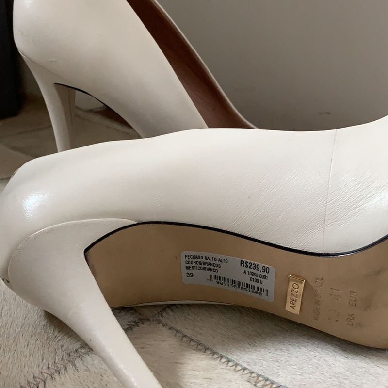 Lindo Scarpin Branco Arezzo Sapato Feminino Arezzo Usado 74549668 enjoei