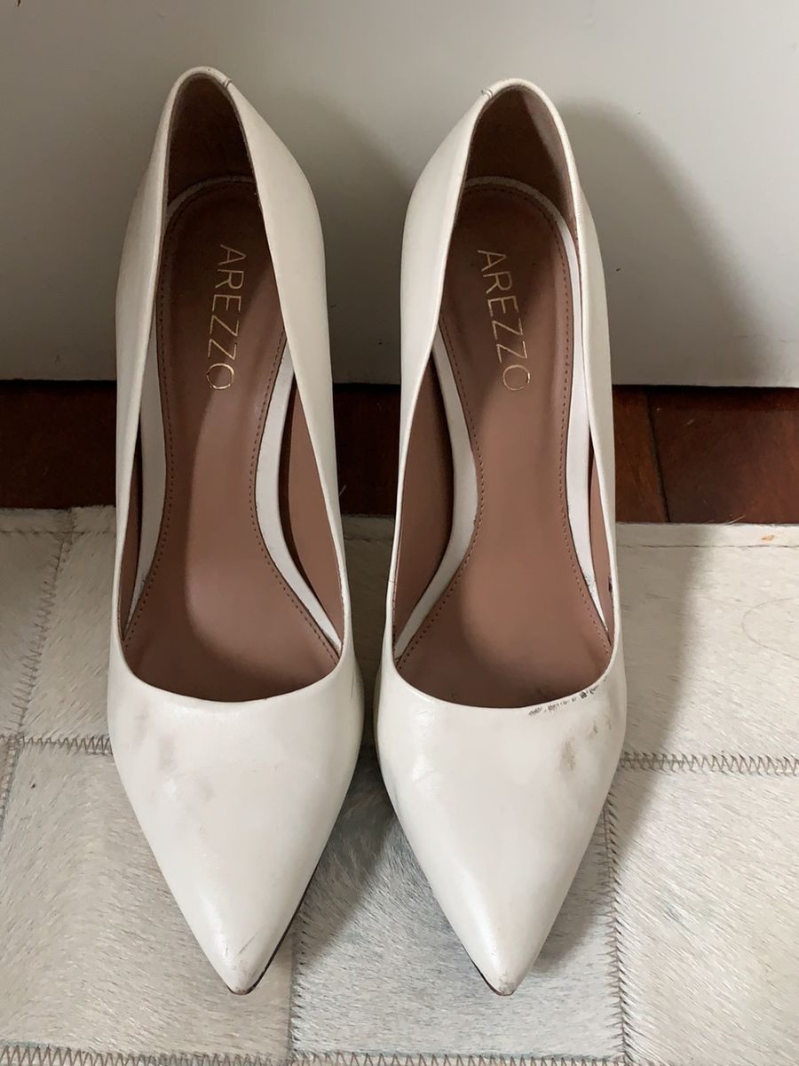 Lindo Scarpin Branco Arezzo Sapato Feminino Arezzo Usado 74549668 enjoei