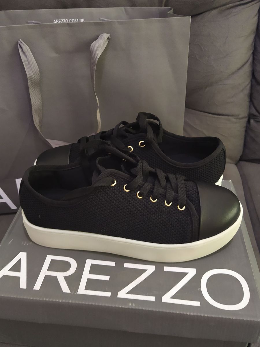 tenis preto feminino arezzo