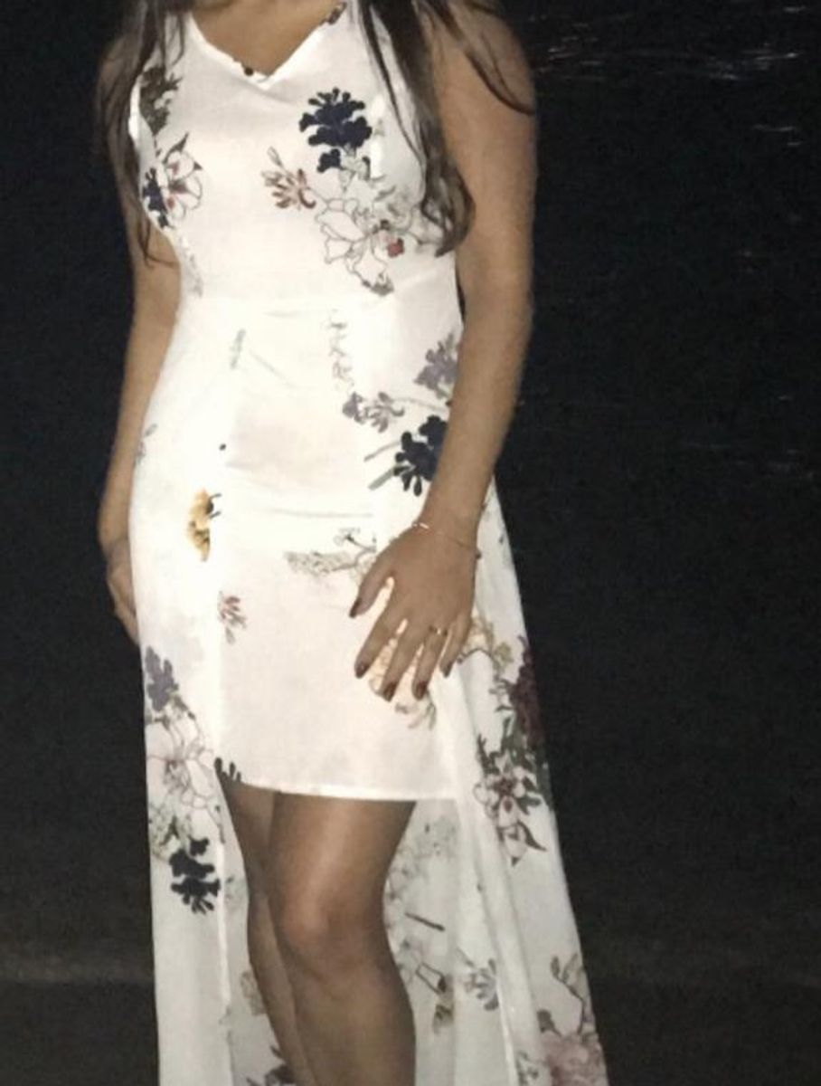 vestido grande atras e curto na frente