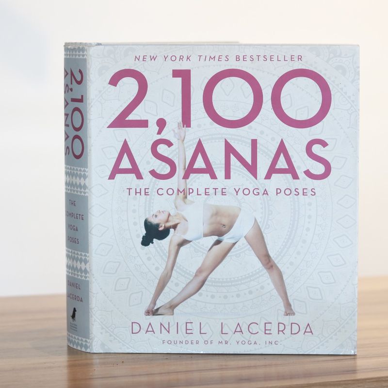 Yoga Adjustments Philosophy Principles And Techniques, Comprar Novos &  Usados