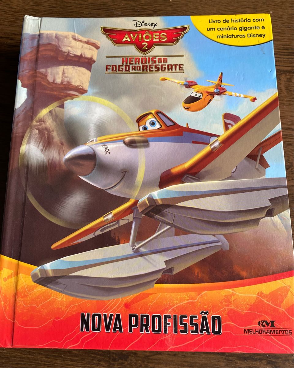  Aviões: Livro A Cores Com Jogos E Actividades: 9789895018680:  Walt Disney Company: Books