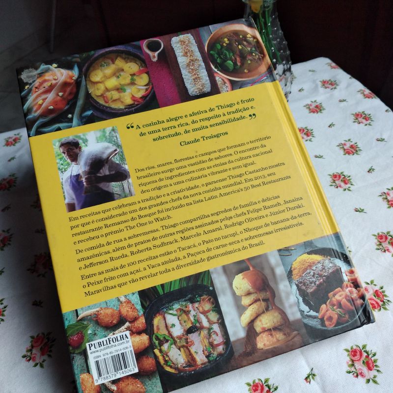 Livro Cozinha de Origem: Pratos Brasileiros Tradicionais | Móvel