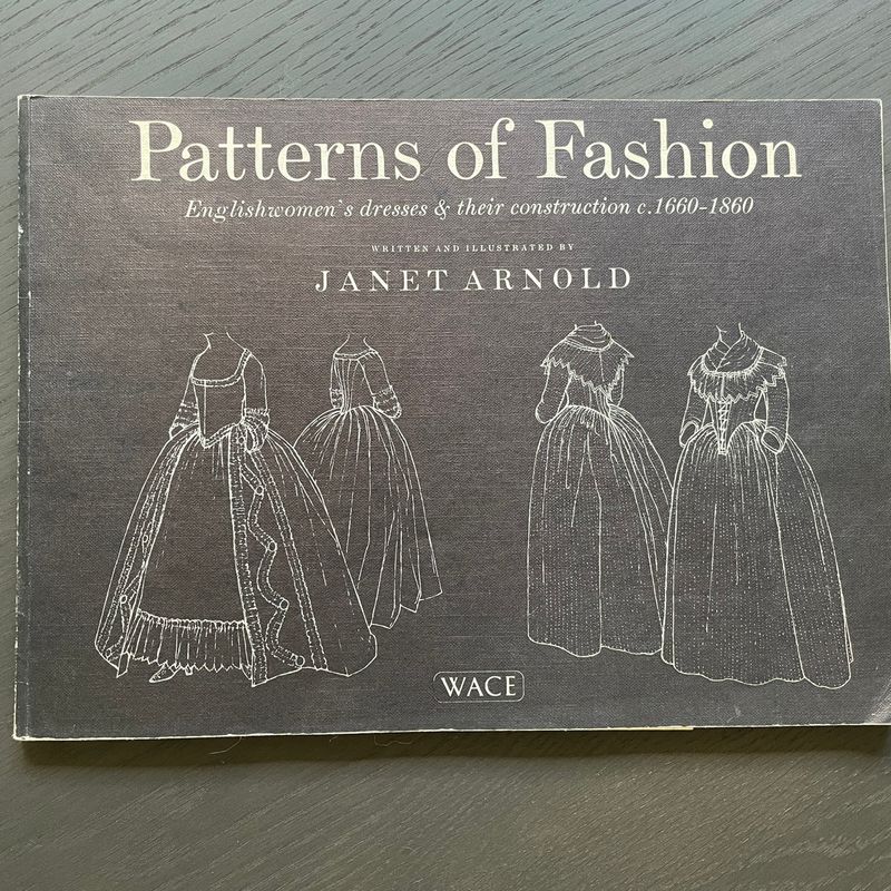 Livro de Modelagem Antigo Janet Arnold | Usado 94299135 | enjoei