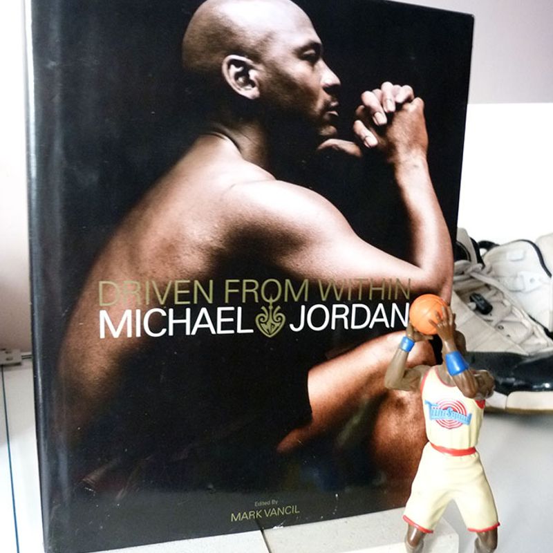 Livro Driven From Within Michael Jordan - História Dos Air Jordan