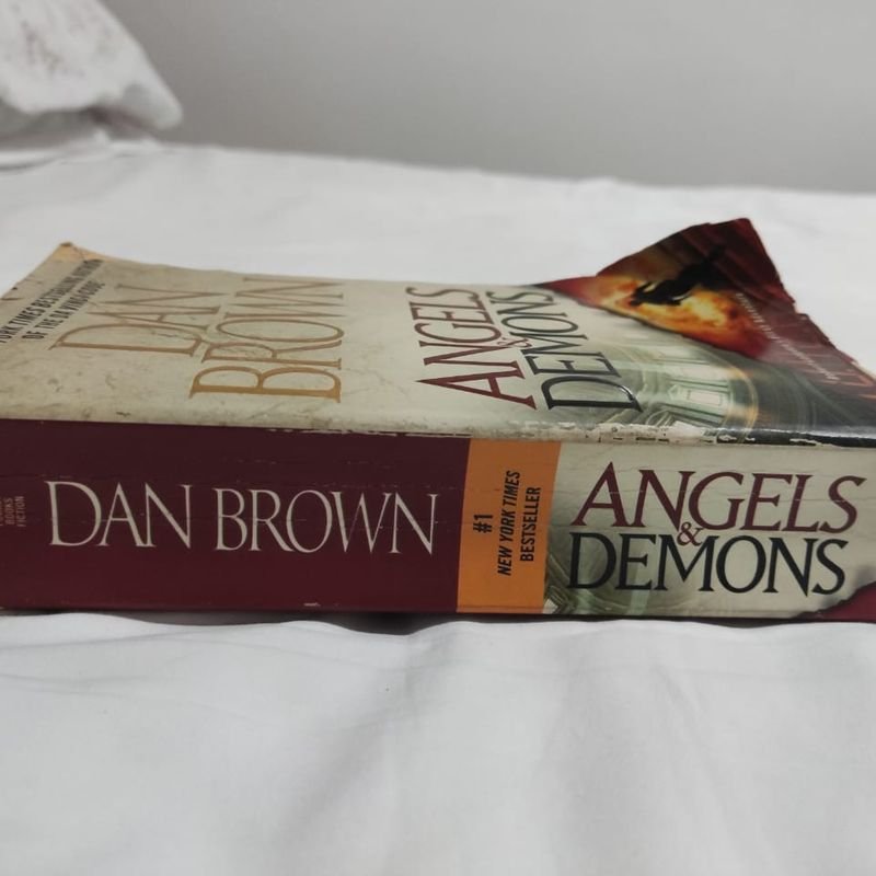  Anjos e Demônios: 9788599296394: Dan Brown: Books