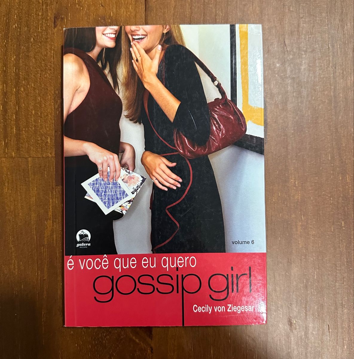 Livro - Gossip Girl: É você que eu quero (Vol. 6) em Promoção na