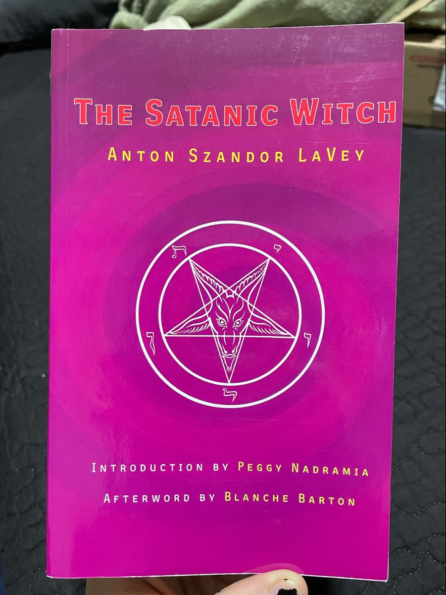 A Bruxa (2015)  A alegoria do satânico: Conhecimento, Sexualidade
